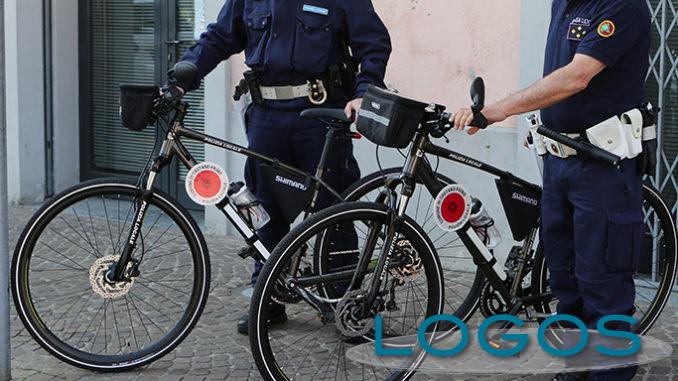Castano Primo - Servizi anche in bicicletta per la Polizia locale (Foto d'archivio)