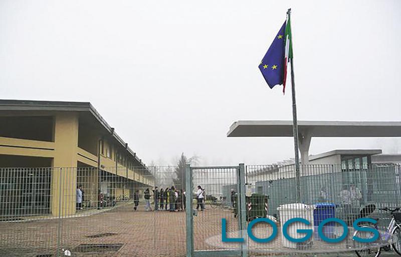 Castano Primo - Il plesso scolastico di via Giolitti (Foto d'archivio)