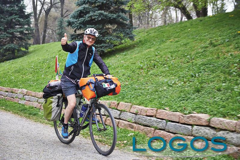 Turbigo - Pedalando per le strade del mondo (Foto internet) Turbigo - Pedalando per le strade del mondo (Foto internet)