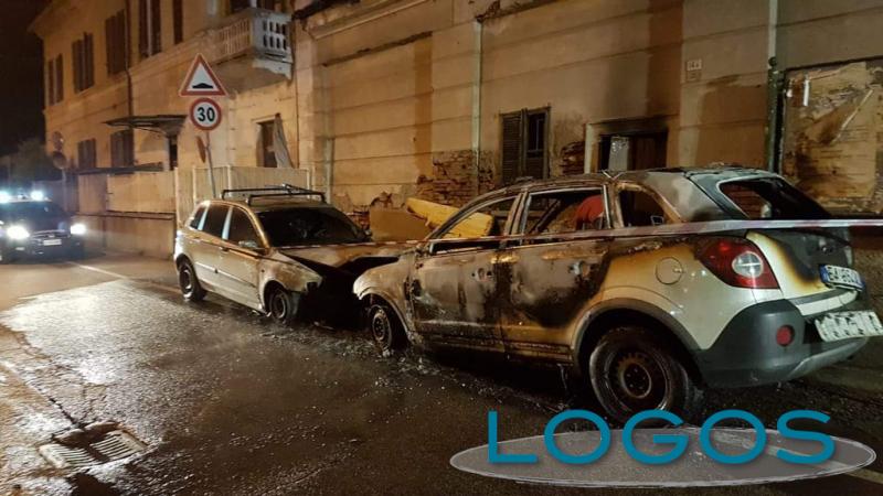 Robecchetto - Auto in fiamme in via Arese 