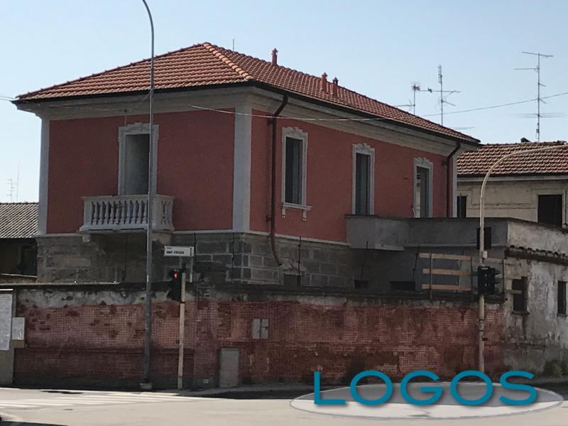 Castano Primo - L'ex caserma dei Carabinieri in Corso San Rocco Castano Primo - L'ex caserma dei Carabinieri in Corso San Rocco