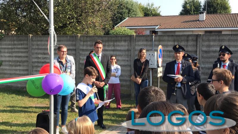 Castano Primo - Il sindaco 'baby' durante l'inaugurazione del Parco Junior (Foto d'archivio)