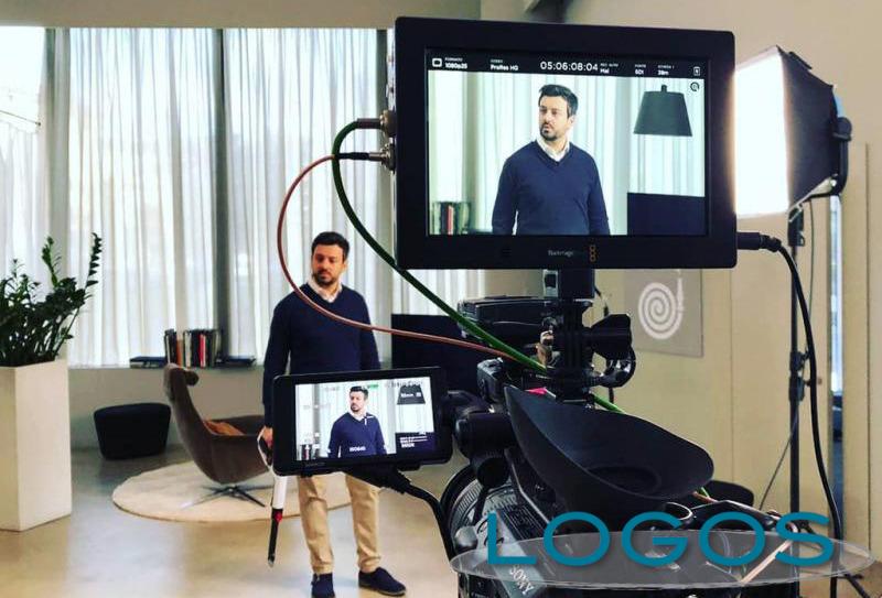 Turbigo - Marco Mainini durante una delle riprese (Foto d'archivio)