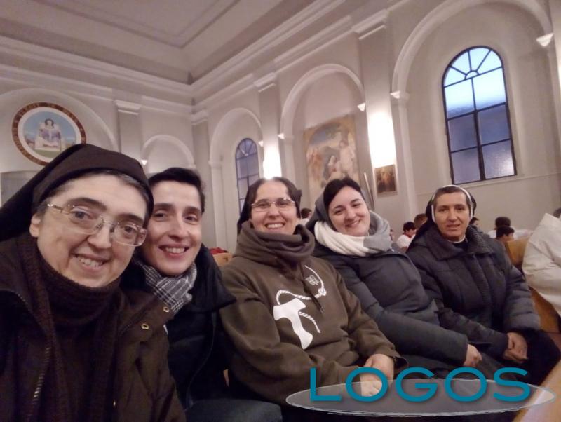 Sociale - Religiose che annunciano la fede