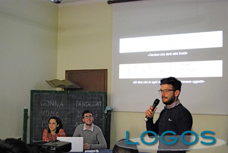 Magnago - Un momento della conferenza 