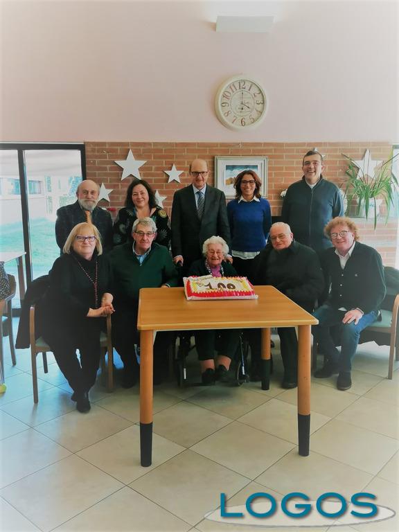 Inveruno - La festa per i 100 anni di Giovanna Rabbolini Inveruno - La festa per i 100 anni di Giovanna Rabbolini