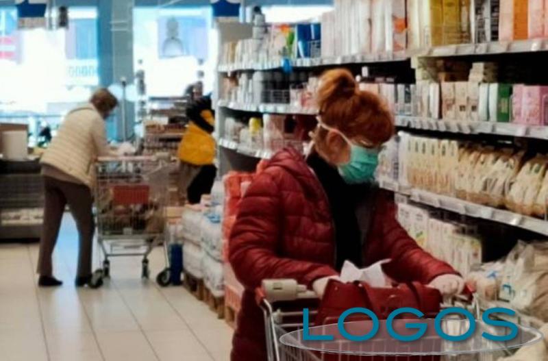 Commercio - Fare la spesa (Foto internet) Commercio - Fare la spesa (Foto internet)