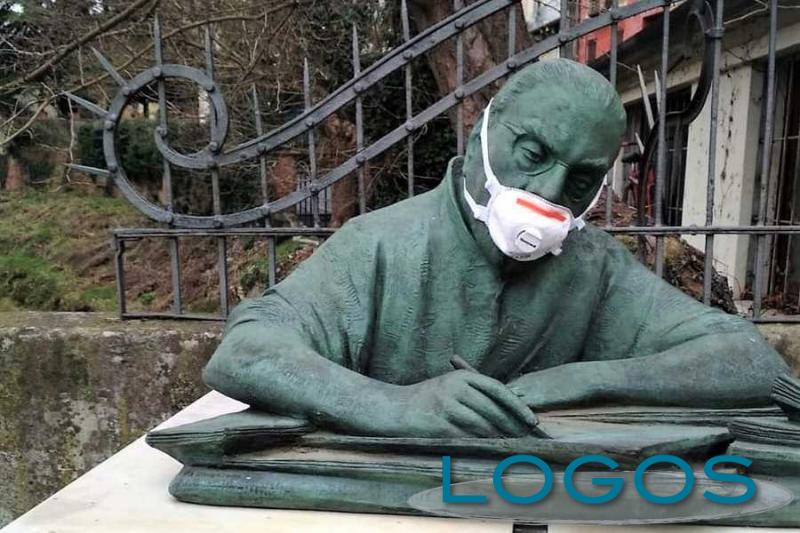 Salute - L'uomo mascherato