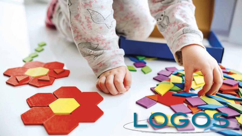 Territorio - Bambini che giocano in casa (foto internet)