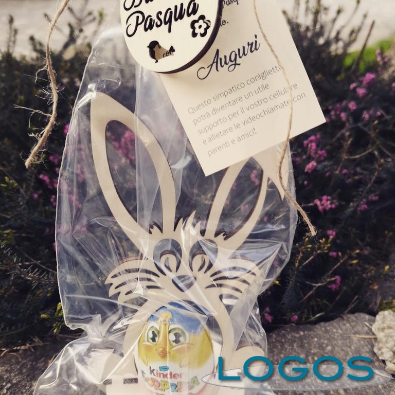 Nosate - Il coniglietto in legno con una piccola sorpresa 'dolce' per i bambini 