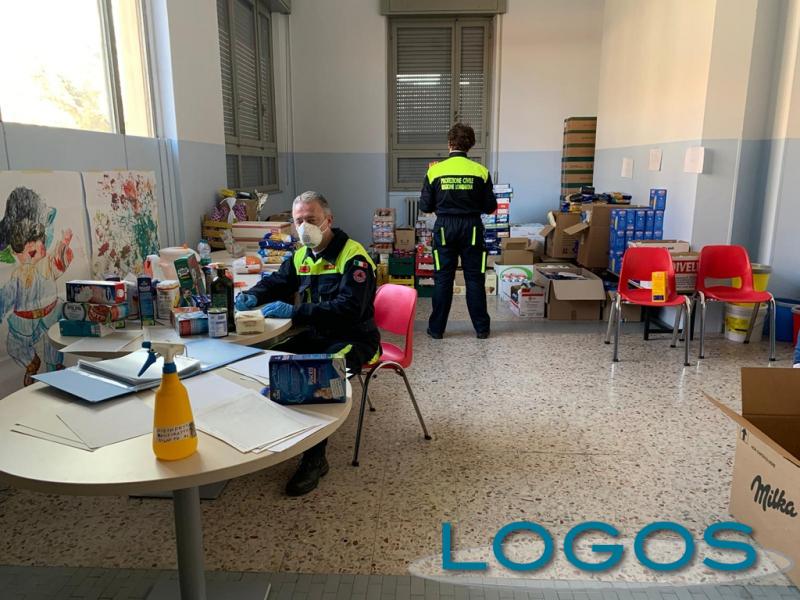 Castano Primo - Volontari al lavoro (Foto Franco Gualdoni)