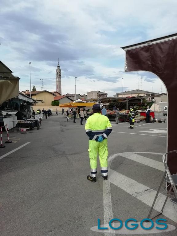 Magnago - Ha riaperto il mercato settimanale 