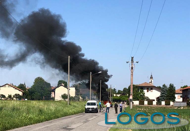 Cuggiono - Auto in fiamme, 7 maggio 2020