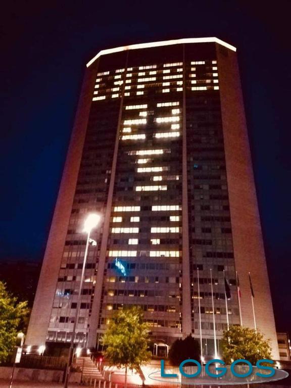 Milano - Il Pirellone nel ricordo di Falcone 