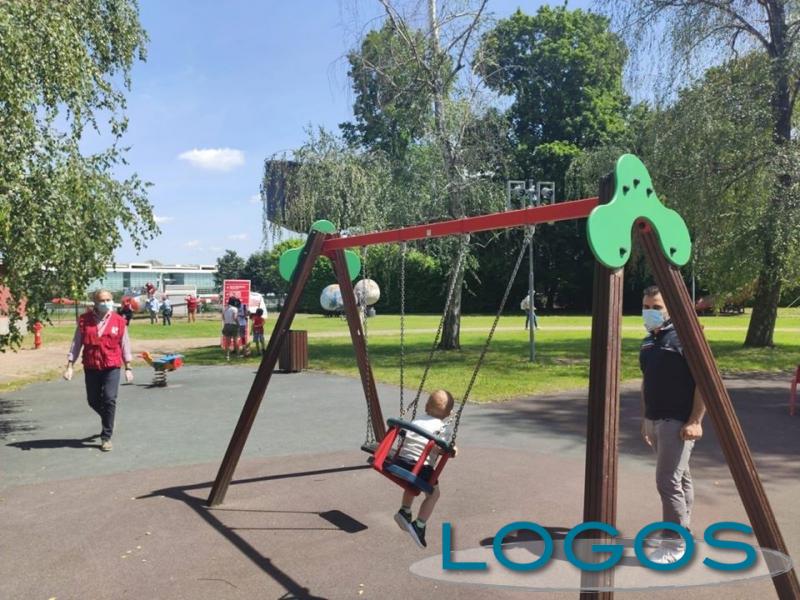 Territorio - Bambini giocano a Volandia 