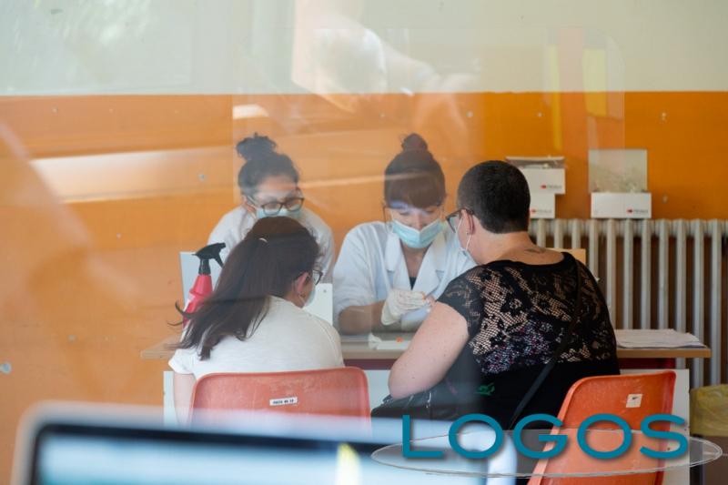 Vanzaghello - Test Covid (Foto d'archivio)