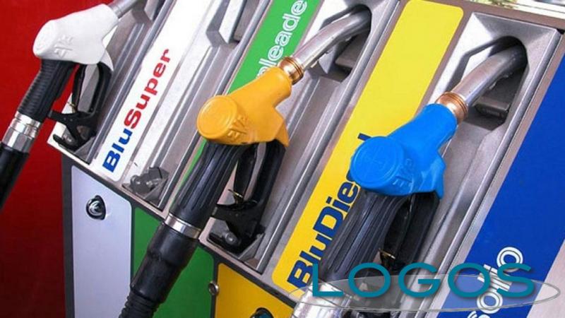 Territorio - Distributore benzina (Foto internet)