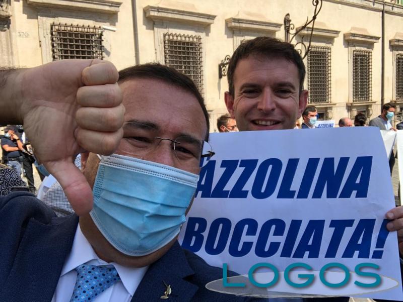 Politica - Fabrizio Cecchetti manifesta contro Azzolina