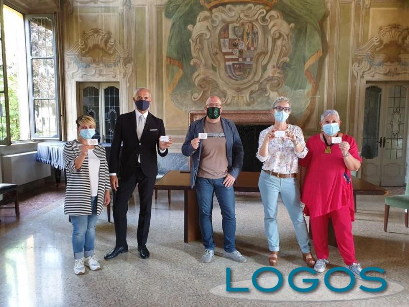 Castano - La 'card del Corso' per gli acquisti in San Rocco 