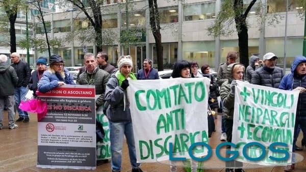 Territorio - "No discarica' nel Roccolo (Foto internet)