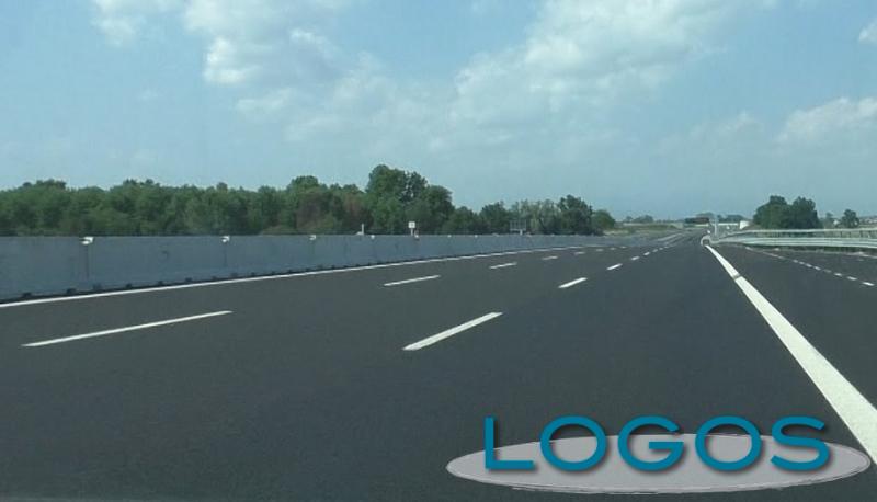 Territorio - Superstrada (Foto d'archivio) Territorio - Superstrada (Foto d'archivio)