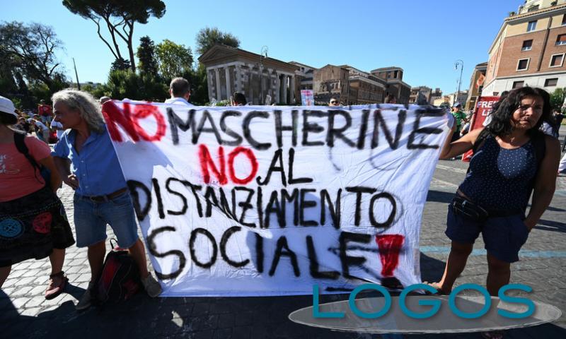 Rubrica 'Frecce sui giorni nostri' - Manifestazione contro le mascherina