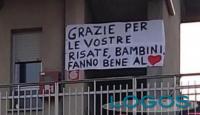 Castano - Lo striscione comparso alla casa di riposo 