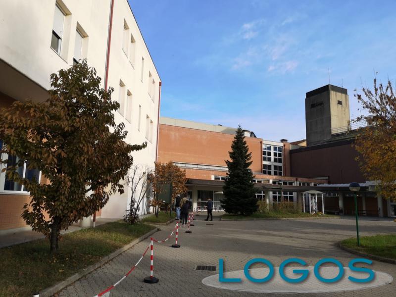 Cuggiono - L'ingresso dell'Ospedale verso il PS Cuggiono - L'ingresso dell'Ospedale verso il PS