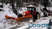 Territorio - Trattori in azione per la neve (Foto internet)