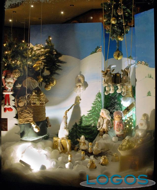 Turbigo - La vetrina di 'Balot's Caffé & C.' 