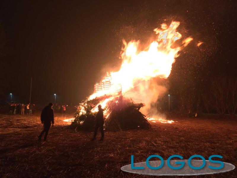 Eventi - Un falò di Sant'Antonio nei campi Eventi - Un falò di Sant'Antonio nei campi