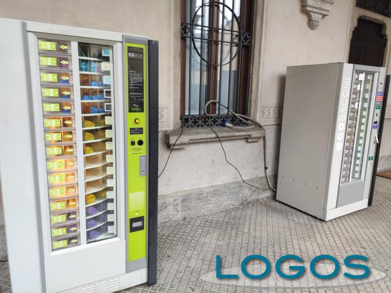 Legnano - Il distributore di sacchetti 