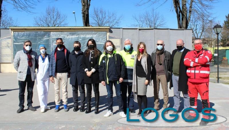 Territorio - L'assessore Foroni in vista ai centri vaccinali 