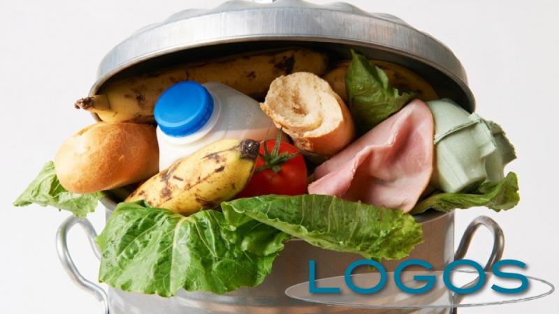 Attualità - Alimenti invenduti (Foto internet) Attualità - Alimenti invenduti (Foto internet)