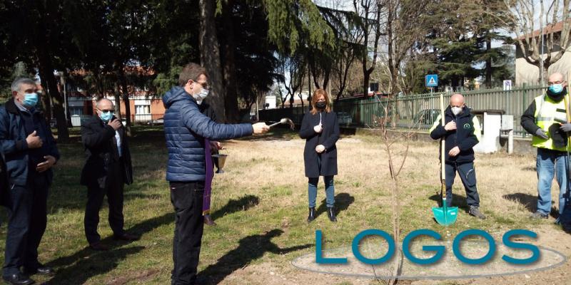 Busto Arsizio - Calicanto per le vittime del Covid-19