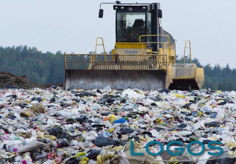 Territorio - Discariche (Foto internet) Territorio - Discariche (Foto internet)