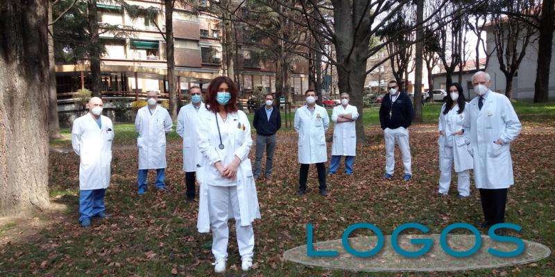 Salute - La dottoressa Alba Sciascera con alcuni suoi colleghi 