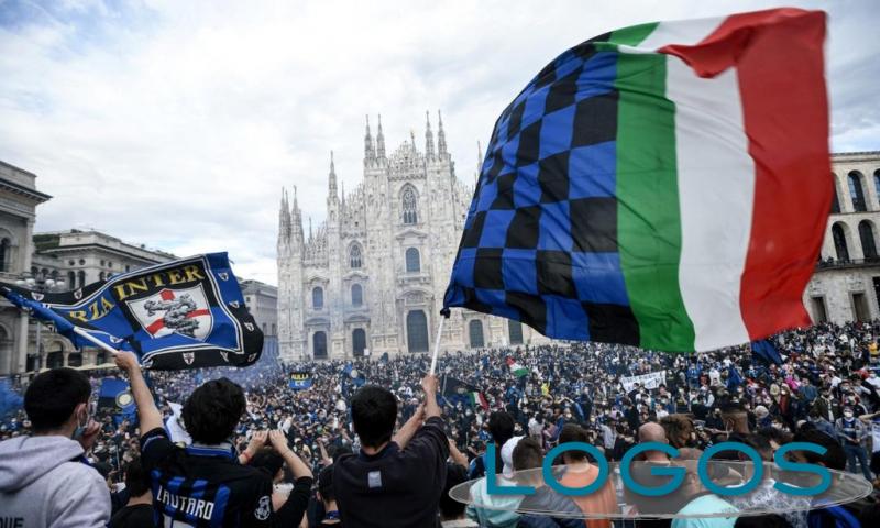 Milano - Folla di tifosi interisti in piazza Duomo (Foto internet)