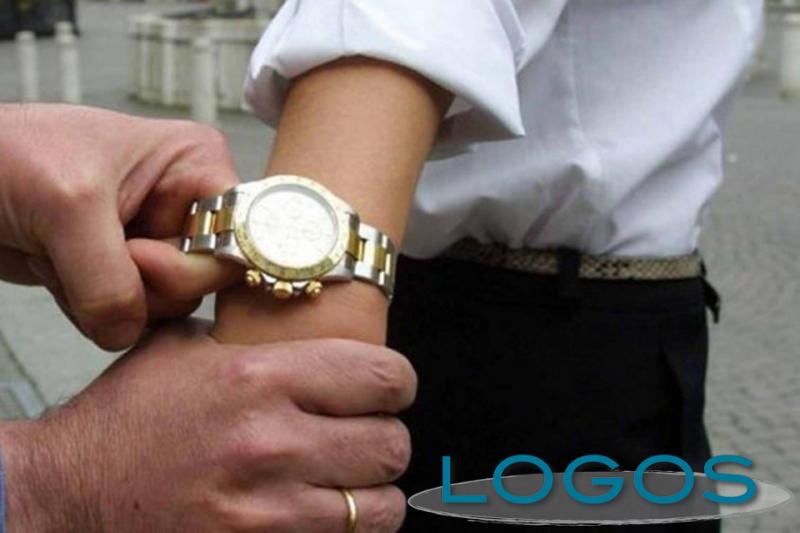 Cronaca - Derubato dell'orologio (Foto internet)