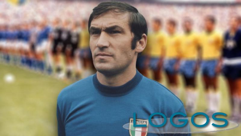 Sport - Tarcisio Burgnich con la maglia dell'Italia (Foto internet) Sport - Tarcisio Burgnich con la maglia dell'Italia (Foto internet)