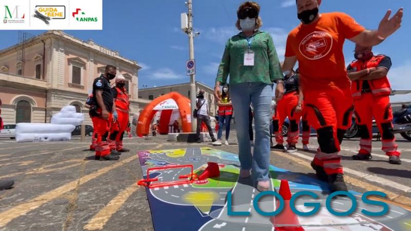 Attualità - 'Guida per bene' (Foto internet) Attualità - 'Guida per bene' (Foto internet)