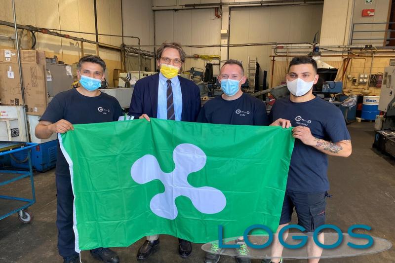 Attualità - Azienda 'salvata' da 3 dipendenti 