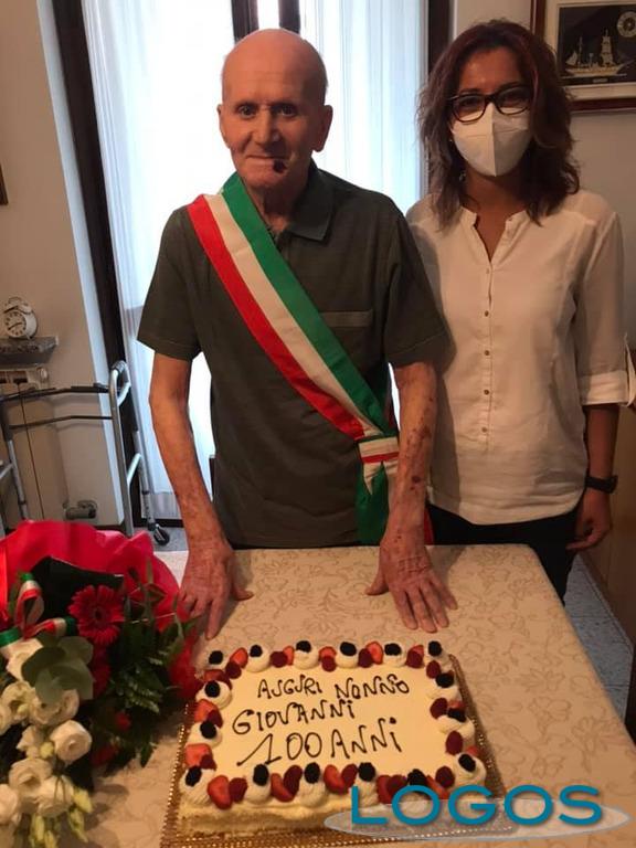 Inveruno - 100 anni per lo storico bidello 