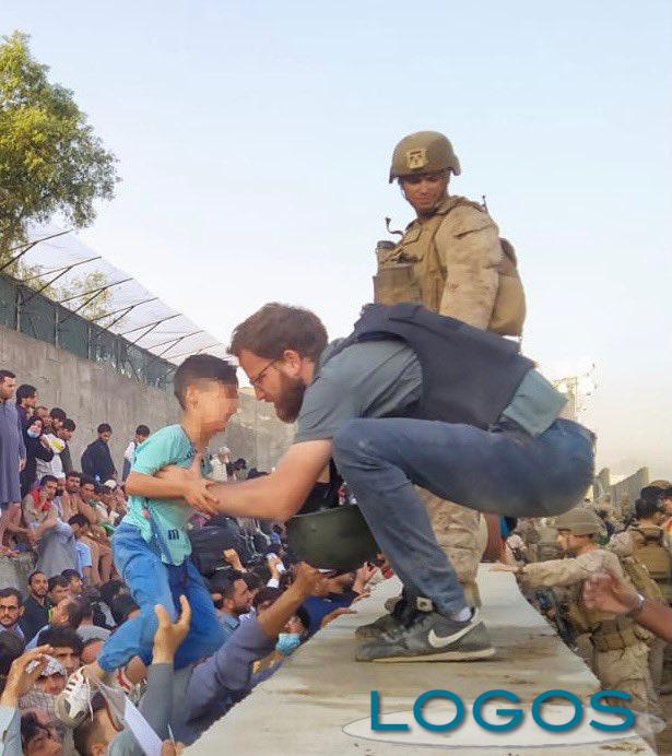 Attualità - Il console Tommaso Claudi a Kabul (foto twitter) Attualità - Il console Tommaso Claudi a Kabul (foto twitter)