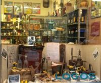 Castano / Storie - 100 anni enoteca 'Gavioli'.2