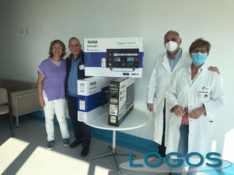 Magenta / Salute - Televisori in dono all'Ostetricia 