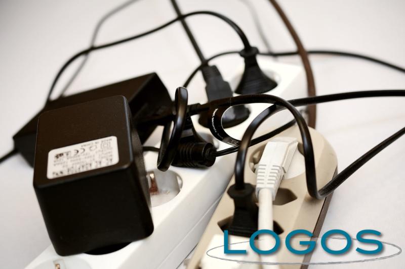 Attualità - Adattatori elettrici (Foto internet) Attualità - Adattatori elettrici (Foto internet)