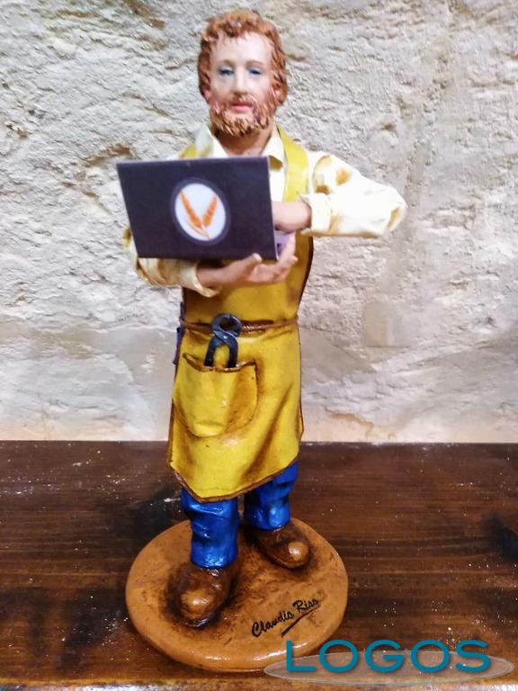 Attualità - L'imprenditore, nuova statuina del presepe 