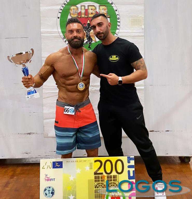 Magnago / Sport - Davide Colombo (a sinistra) con il suo preparatore 