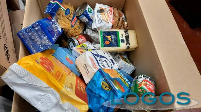 Sociale - Pacchi per i poveri (Foto internet)